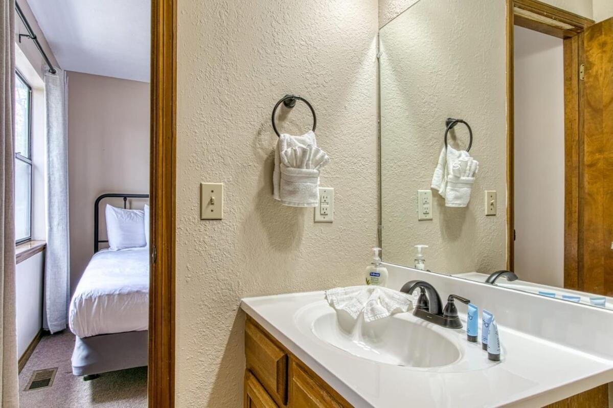 Pinecrest Townhomes-1King-2Queen Unit-Updated Pigeon Forge Kültér fotó